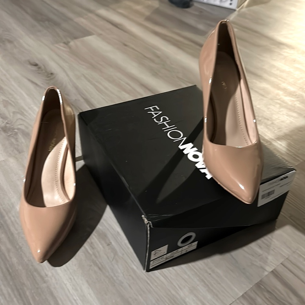 Fashion Nova nude heels7.5